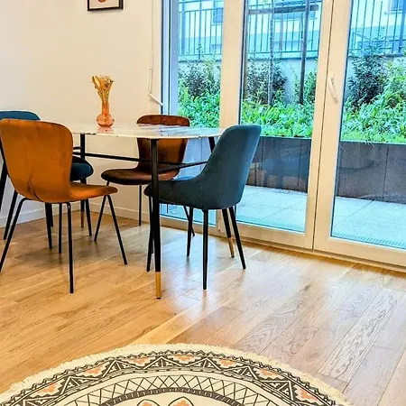 Charmant T2 Tout Neuf Avec Parking Plaisir Exterior photo